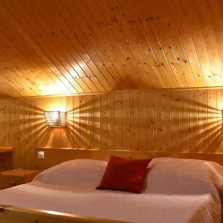 Spacieux 9p Avec Cheminee, Balcon Sud, Proche Pistes - Meribel - Fr-1-180-330