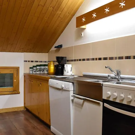 Spacieux 9p Avec Cheminee, Balcon Sud, Proche Pistes - Meribel - Fr-1-180-330 Apartment *
