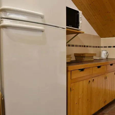 Spacieux 9p Avec Cheminee, Balcon Sud, Proche Pistes - Meribel - Fr-1-180-330 * Les Allues