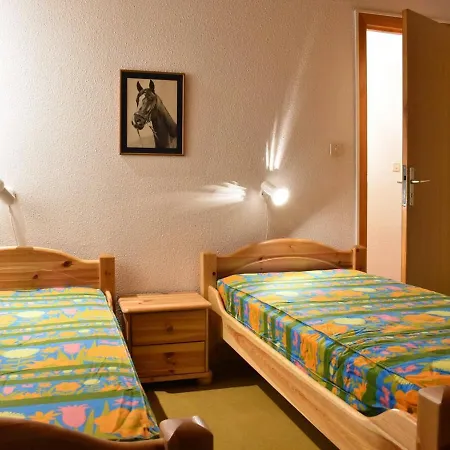 Spacieux 9p Avec Cheminee, Balcon Sud, Proche Pistes - Meribel - Fr-1-180-330 Les Allues